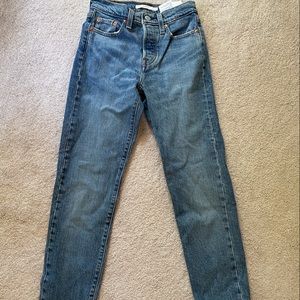 Levi Wedgie Jeans Size 23